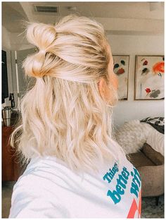 Rock Ponytail Hairstyles, Fun Ponytail Hairstyles Short Hair, Inverted Ponytail Hairstyles, Twist Me Pretty, Short Hair Bubble Pony, Messy Ponytail For Short Hair, Bubble Braid Ponytail Short Hair, Bubble Ponytail Short Hair, Bubble Braid Hairstyles For Short Hair