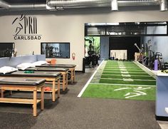 Pt Gym Design, Outpatient Physical Therapy Clinic Design, Sports Chiropractic Office, Physiotherapy Interior Design, Physical Therapy Interior Design, Orthopedic Office Design, Phisioterapy Clinic Interior Design