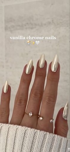 White Nails Tan Skin, Off White Nails With Chrome, Classy Sheek Nails, Prom 2024 Nails, Sorority Formal Nails, Classy Winter Nails 2023, Nails For Formal Dance, Chrome Nails Tan Skin, Winter 23 Nails