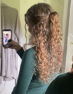 Boho Curly Hairstyles, Perfect Curly Hair, Curly Haircut, Outfit Creator, Curly Hair Photos, Ice Spice, Trendy Hairstyle, Curly Hair Styles Easy