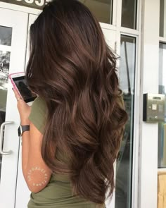 Chocolate Brown Hair Color, Brown Hair Looks, Brown Hair Inspo, Brown Hair Dye, Hair Instagram, Brown Hair Balayage, Long Brown Hair, Hair Color And Cut, Hair Inspiration Color