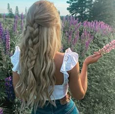 Long Hair Country Styles, Half Up Pulled Back Hair, Blonde Long Hair Hairstyles, Spring Hairstyles Aesthetic, Hoco Hairdos, Blonde Cute Hairstyles, Easy Hair Styles For Hot Weather, Longhair Hairstyles For School, Cute Simple Hairstyle For School