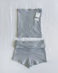 Lizette set – Bit By Angie Casual Tube Top Outfit, Two Piece Set Aesthetic, Outfit Ideas On Bed, Matching Summer Sets, Fold Over Shorts, Cute Bra Sets, Where To Buy Shorts, Shorts And Crop Top Outfits, Cute Sets Two Pieces