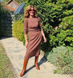 12 fall trends that will stand the test of time | 40plusstyle.com Brown Dress Outfit Fall, Brown Dress Outfit, Brown Dresses Outfit, Dress Outfit Fall, Fall Fashion Looks, Brown Knit Dress, Fancy Friday, Midi Wrap Skirt, Fall Dress Outfit