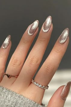 Cat Eye Inspo Nails, Champagne Velvet Nails, Taupe Cat Eye Nails, Tan Sparkle Nails, Summer Cateye Nails, Cat Eye Colors Nails, Tan Cat Eye Nails, Cat Eye Wedding Nails, Fall Velvet Nails