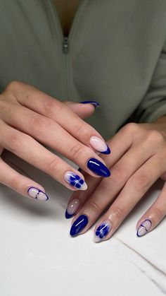 💙 #nailsofinstagram #naildesign #nailsoftheday #nailstagram #fyp Types Of Nails Shapes, Royal Blue Nails, Ideas Uñas, Airbrush Nails, Vintage Nails, Blue Acrylic Nails, Work Nails, Round Nails, Nail Idea