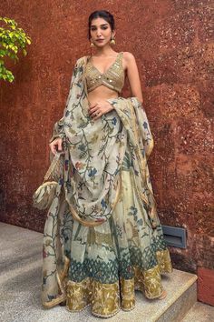 Archana Jaju, Orang India, Forest Pattern, Indian Outfits Lehenga, Gaun Fashion, Indian Dresses Traditional, Desi Clothes, Bridal Lehengas