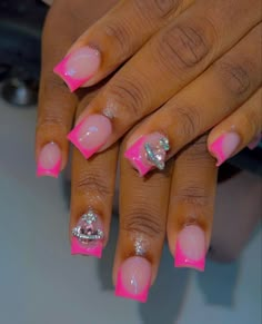 Pink French Tips Design, Nail Ideas For 6th Grade, Back To School Nails 6th Grade, Back To School Nails For Teens Short, 7th Grade Nails, Pink Birthday Nails Short, Pink Short Nails Ideas, Nails W Charms, Nails Design For Kids