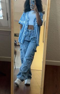 cute denim and jersey fit Streetwear Fashion School, Aesthetic Outfits Black Women, Swaggy Outfits For School, 90s Streetwear Fashion, Tomboy Stil, Pakaian Hipster, Tomboy Outfit, Looks Hip Hop, Baggy Outfit Ideas