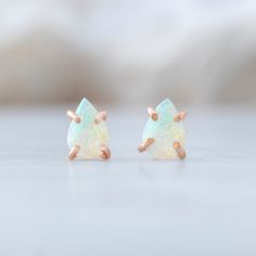 sweet, simple, luxe. Natural Australian opal teardrops are set in handcrafted prongs, in these sweet, simple stud earrings. These polished, teardrop-shaped opals feature stunning fire + flash! Earring Specifications: each opal weighs approximately .33ct + measures 6 x 4mm handcrafted 14k gold prong settings Opal Stud Earrings, Simple Stud Earrings, Australian Opal, Prong Setting, Opal, Flash, Yellow Gold, Stud Earrings, Rose Gold