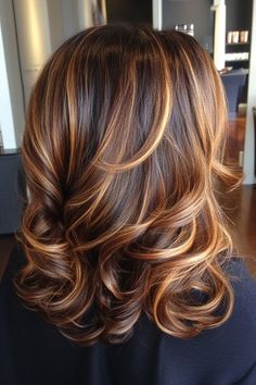 ☀️ Brighten up with Stunning Blonde and Caramel Highlights for Added Dimension. This blend of warm caramel tones and subtle blonde accents adds fullness and depth, giving your hair a beautiful, sunlit glow that’s perfect for year-round beauty. #BlondeHighlights #CaramelColor #DimensionalInspo #WarmHair #NaturalRadiance Dark Brunette With Golden Highlights, Caramel Brown And Blonde Highlights, Blonde Hair With Lowlights Fall Auburn, Carmel Brown Hair Color Caramel, Brunette Hair With Strawberry Blonde Highlights, Auburn And Blonde Highlights On Brown Hair, Chestnut With Highlights, Caramel Streaks In Brown Hair, Caramel Colored Highlights