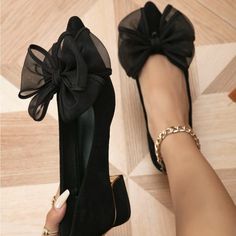 Super Cute And Stylish Ships In 5-10 Business Days Tags: #Shoes #Heels #Party #Newyears #Holiday #Sandals #Gold #Beautiful #Glitter Black Wedding Shoes Bride Flats, Dressy Flats Shoes Classy, Flats With Bows, Cute Ballet Flats, Flats For Prom, Prom Shoes Flat, Prom Flats, Holiday Sandals, Dressy Flats Shoes