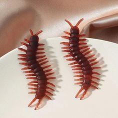 This Unique Pair Is A Wonderful Addition To Your Wardrobe And Your Style; Sure To Get Lots Of Compliments! Great For Halloween Or Anytime! Gshmgp00q00mnks Worm Earrings, Bug Earrings, Bug Toys, Teacup Cats, Funky Accessories, Skull Fire, Boho Drop Earrings, Spider Crafts, Adorable Outfits