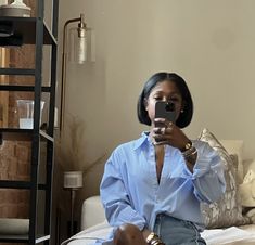 Quick Weave Bob Middle Part, Collar Bone Bob Haircuts, Medium Brown Hair Black Women, Short Black Bob Black Women, Ahort Hair Cuts, Natural Relaxed Hairstyles, Very Short Layered Bob, Bob Cut Black Women Real Hair, 90s Short Bob Round Face