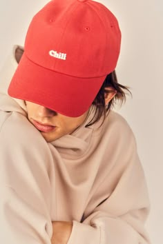 - Cotton 100% - ONE size for S/M/L Cap Photoshoot, Merch Photography, Hat Fashion Men, Mockup Ideas, Baseball Hat Style, Merch Aesthetic, Hat Aesthetic, Street Beat, Business Mindset