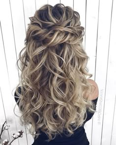 Long half up half down wedding hairstyles from mpobedinskaya  #wedding #weddings #weddinghairstyles #weddingideas #deerpearlflowers Grad Hair, Elegant Wedding Hair, Bridal Hair Clip, Wedding Hair Inspiration, Wedding Hair Down, Penteado Cabelo Curto, Post Surgery, Wedding Hairstyle, Wedding Hairstyles For Long Hair