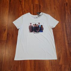 The Office T- Shirt The Office Cast Size Xxl 80% Polyester 20% Cotton New With Tags The Office Onesie, The Office Cast, The Office Finale, Dunder Mifflin Shirt, Office Cast, The Office Tshirt, Jurassic Park T Shirt, Florida Shirt, Office Clothes