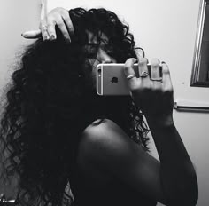 Long Curly Black Hair, 3a Curls, Pretty Nose, Colored Curly Hair, Black Curly Hair, Foto Poses, No Face, Hair Stylist Life, Face Photo