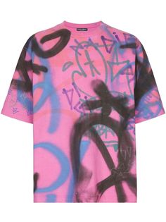 Dolce & Gabbana graffiti-print Cotton T-shirt - Farfetch Spray Paint Shirt, Rhinestone Shirt Designs, Graffiti Clothing, Turtle Logo, Real Madrid Shirt, Cute Summer Shirts, Spray Print, Sublimacion Ideas, Summer Tee Shirts