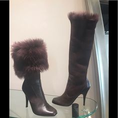 Giuseppe Zanotti Burgundy Hi Heel Boot With Fur Lining Zipper Inside And Square Toe 2024 Shoes, Shopping Wishlist, Fashion Shoes Heels, Girls Stuff, Thigh Boots, Glam Photoshoot, Zanotti Shoes, Giuseppe Zanotti Shoes, Heel Boot