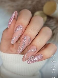 Reflective Nails, Gold Acrylic Nails, New Years Eve Nails, Rose Nail Art, Glittery Nails, Nails Polish, Sparkly Nails