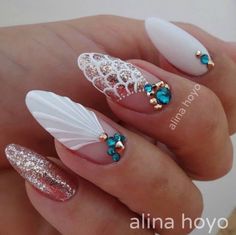 mermaid nails Seashell Nails, Nail Effects, Modern Nails, Mermaid Nails, Super Nails, Blue Nail, Trim Nails, Beach Nails, Stiletto Nails