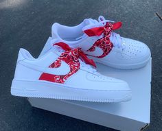 These bandana air forces add a pop of color to any outfit. These shoes have a bandana added onto them that can tie and untie for extra style! The shoes remain white and you can select a color for your bandana shoes to make them your own. Custom Af1, Air Force 1s, Custom Air Force 1, Red Retro, Mens Tie, Cute Nike Shoes, Cute Nikes, Custom Nikes, Custom Sneakers