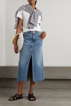 <i>PORTER</i> declares the denim skirt one of the most covetable items for Spring '23. Made in LA using organic denim, this one by SLVRLKE has a '90s-inspired, midi length with an open front and frayed hem. Spot clean it to minimize washing, and use a cold cycle when needed.<br><br>This product was Locally Made using Considered Materials. Find out more about NET SUSTAIN <a href="https://www.net-a-porter.com/en-gb/campaigns/net-sustain">here.</a& Denim Skirt Outfit Ideas, Midi Skirt Outfits Summer, Looks Total Jeans, Denim Skirt Outfit Summer, Denim Midi Skirt Outfit, Long Denim Skirt Outfit, Stylish Denim Skirt, Denim Skirt Outfit, How To Have Style