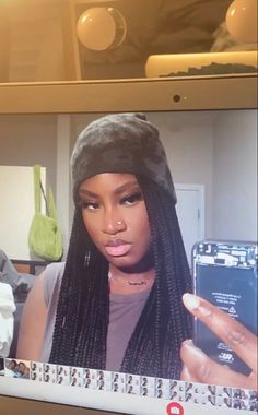 Beanie With Box Braids, Makeup Blackgirl, Cool Beanies, Wig Hat, Cute Simple Outfits, Fashion Aesthetic, Scarf Hairstyles