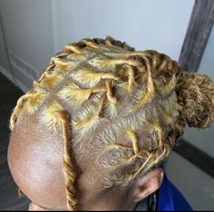 Comb Locs Natural Hair, Barrel Loc Styles Women Short, Natural Locs, Natural Hair Haircuts, Natural Hair Weaves, Hair Colour Design