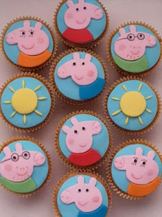 cupcakes with peppa pig faces on them