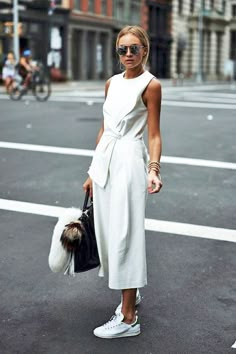 Sukienki Maksi, Couture Dior, Casual Chique Stijl, Culotte Jumpsuit, All White Outfit, Fashion Blogger Style, Looks Street Style, Business Outfit