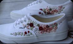 Embroidery On Vans, Personalized Embroidery Ideas, Hand Embroidery On Shoes, Embroidery On Sneakers, Embroidery On Shoes Diy, Shoe Embroidery Ideas, Embroidered Shoes Diy, Vans Embroidery