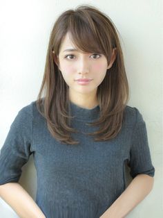 Japanese Haircut For Round Face, Japanese Haircut Medium Round Faces, Japanese Haircut, Side Bangs Hairstyles, Asian Haircut, Side Hairstyles, Shoulder Hair