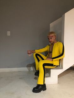 Kill Bill costume for halloween party Halloween Costumes Women, Aesthetic Fashion, Halloween Makeup, Halloween, Instagram, Halloween Make Up