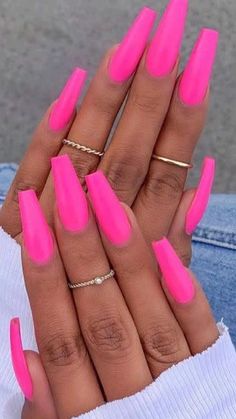 #nails #naildesign Pink Nail Art Designs, Pink Summer Nails, Cute Pink Nails, Pink Ombre Nails, Hot Pink Nails, Vibrant Nails, Pink Nail Art