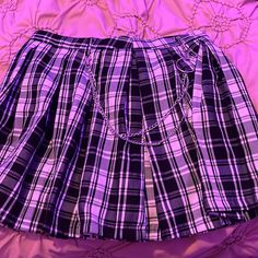 Unused Skirt With Chain And Pockets Scene Skirts, Scenecore Clothes, Scene Skirt, Alt Style Outfit, Scene Outfits, Alt Style, Skirts For Kids, Scene Kids, Black And White Skirt