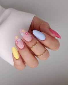 Yellow Nails Design, Pastel Nails Designs, Nails 2023, Top Nail, Spring Nail Art, Yellow Nails, Nail Designs Spring