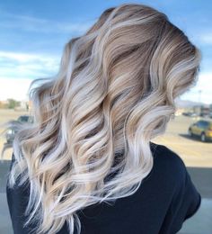 Hair Color Styles, Blonde Ponytail, Hair Straighteners Flat Irons, Hair Straightening Iron, Frontal Hairstyles, Blonde Hair Inspiration, Elegant Hair, Blonde Hair Looks, Flat Iron Hair Styles