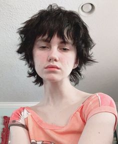 Alt Short Haircut, Androgynous Hair, Short Grunge Hair, Hair Inspiration Short, Punk Hair, Alternative Hair, Foto Poses, Fluffy Hair, Hair Reference