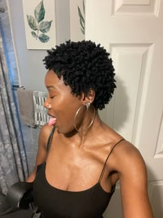 4c Big Chop, 4c Short Hair, Short Hair 4c, Burgundy Natural Hair, Big Chop Natural Hair, Healthy Black Hair, Hip Hair, Diamond Face Hairstyle