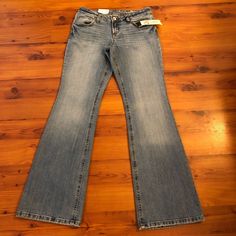 Brand New Tag Size 5 Waist 29” Inseam 32” Rise 7” Leg Opening 10” Made In Egypt 99% Cotton 1% Spandex (Smg888) Lei Jeans, Jeans Color, Colored Jeans, Dream Wardrobe, Jeans And Boots, Boot Cut, Egypt, Women Jeans, Color Blue