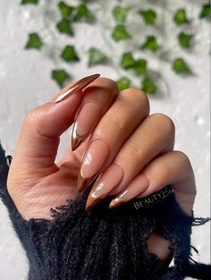 The girlies weren't lying about Moscow Mule Nails.. I had to hop on this trend but make it french tipsss😅🥰 This set is done in Gel Polish and copper chrome powder✨ 🖤All orders are hand made with LOVE and brand new 🖤Each order includes a DIY kit: Nail file, wooden cuticle pusher, nail buffer, alcohol wipes & nail glue✨ 🖤Re-useable, depending on your care method 🖤Length in photo/videos above: Medium Stiletto Copper Chrome French Tip Nails, Chrome French Nails Color, Chrome Matte Nails, French Crome Nails Design Almond, Brown French Tip With Chrome, Bronze Tip Nails, Gold French Tips Nails, Bronze Chrome French Tip Nails, Moscow Mule Nails Chrome