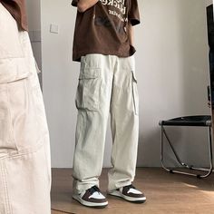 Cargo Pants Outfit Men, Baggy Fashion, Beige Cargo Pants, Sweatpants Streetwear, Streetwear Cargo Pants, Overalls Casual, Guys Fits, Pants Outfit Men, Mens Work Pants