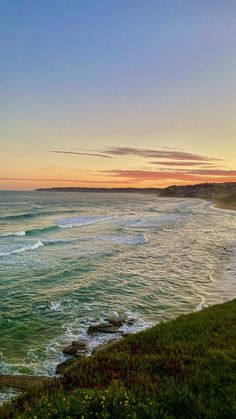 Explore the vibrant charm of Newcastle, NSW. From beautiful beaches to cultural gems, there's something for everyone. 🏖️🏰 #NewcastleNSW #BeachLife #CulturalHeritage #LocalFlavors #ScenicViews #CoastalBeauty #ExploreAustralia #TravelInspiration #HiddenGems #CityVibes Newcastle Beach, Newcastle Nsw, Beach Place, Pretty Beach, Watch This Space, Dream Lifestyle, Surfs Up, Scenic Views