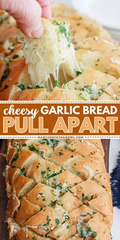 this cheesy garlic bread pull apart is the perfect appetizer for any holiday gathering