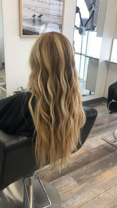 Pin on Blonde Hair Long Dark Blonde Balayage, Frame Around Face Haircut, Caramel Hair With Blonde Balayage, Back Of Hair Balayage, Sandy Blonde Brown Hair, Blonde Balayage On Brown Hair Long, Beachy Waves Prom Hair, Balayage Hair Blonde Natural, Loose Beachy Curls