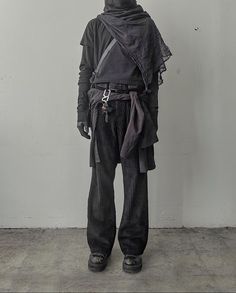 Bloodborne Inspired Outfit, Gothic Outfits Summer, Tony Core, Crowcore Fashion, Brutalist Fashion, Industrial Fashion, Avant Garde Outfit, Vintage Jeans Mens, Guys Fashion Casual