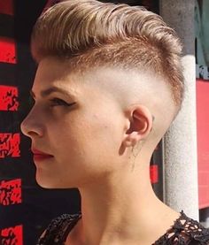 Cute Sexy Buzzed Girl | Every girl with cute features should… | Flickr Fade Haircut Women, Pompadour Style, Super Short Haircuts, Half Shaved Hair, Shaved Side Hairstyles, Shaved Nape, Blonde Haircuts, Extreme Hair