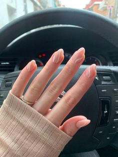 Neutral Gelish Nails, Sophia Richie Nails 2023, Classy Nails Gel, Cute Nails For Fall Short, Neutral Nails Ideas, Pretty Neutral Nails, Simple Neutral Nails, Cute Neutral Nails, Trendy Neutral Nails